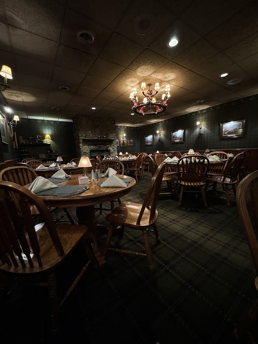 Huntergreen Inn & Pub